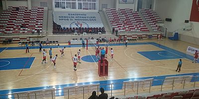 Melikgazi voleybol takımı 1. Lige Yükselme Maçlarına Çıkacak