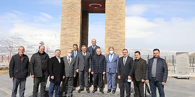 Milletvekili Tamer'den Çanakkale Şehitler Anıtı Parkına Ziyaret