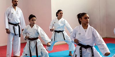 Milli Takım Antrenöründen Çocuklara Karate Kursu