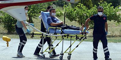 Motorlu Testereyle Omzunu Kesti, Ambulans Helikopterle Hastaneye Götürüldü