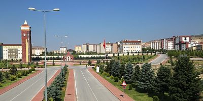 NNYÜ’de uzaktan öğretim programı kesintisiz devam ediyor  