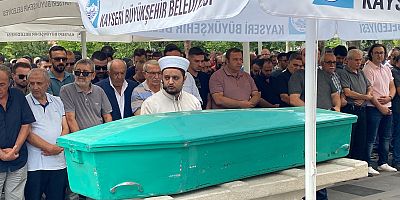 Ofisinde Ölü Bulunan Avukat Defnedildi