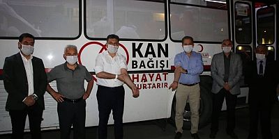 Öğretmenlerden Kızılay'a Kan Bağışı