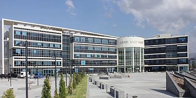 ÖSYM Eski Başkan Yardımcısı Pekşen'in Yargılanmasına Başlandı