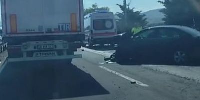 Otomobil TIR’a Arkadan Çarptı: 4 Yaralı