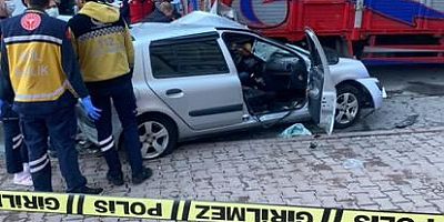 Otomobilin Kamyonun Karıştığı Kazada 1 Kişi Öldü 1 Yaralı