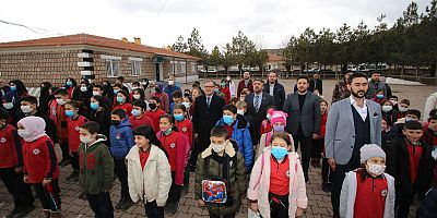 Özdoğan Kitap Okuyarak Geleceğe Sağlam Adımlar Atmalıyız