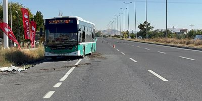 Özel Halk Otobüsü İle Minibüs Çarptı: 3 Yaralı