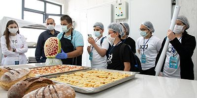 Özel Yetenekli Öğrenciler, Gıda Çalışma ve Uygulama Merkezini Gezdi. 