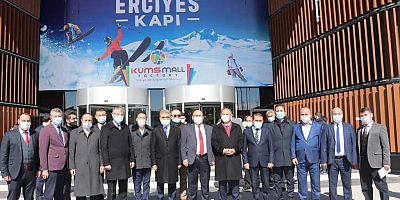 Özhaseki: KUMSMALL Kayseri Mobilyasının Vitrini Olmuş