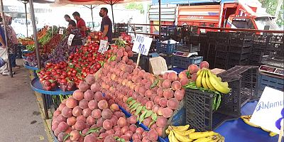 Pazara Yaz Geldi, Meyve Fiyatları El Yakıyor