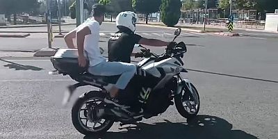 Polis ekiplerinden KPSS’ye Yetişmeye Çalışan Öğrencilere Destek