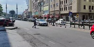 Polis Ekiplerinden Yaya Geçidi Kurallarına Uymayan Sürücülere Ceza