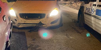 Polisin 'Dur' İhtarına Uymayan Alkollü Sürücünün Aracı Kovalamaca Sonucu Yakalandı