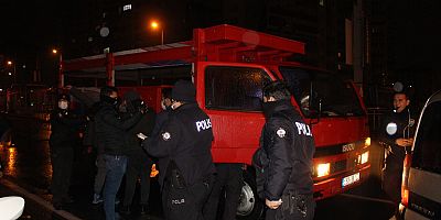 Polisin 'Dur' İhtarına Uymayan Kamyonetteki 3 Kişi, Kovalamacayla Yakalandı