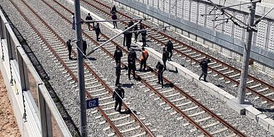 Raylarda Bomba Var Dedi, Hareketlilik Yaşandı!