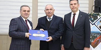 Rektör Altun 2022 Yılında Projeleri Kabul Edilen ve Patent Alan Akademisyenlere Teşekkür Etti