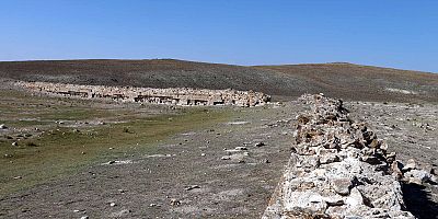 Roma Dönemi Su Bendi Çevresi Kurudu; Geriye Kalıntılar Kaldı