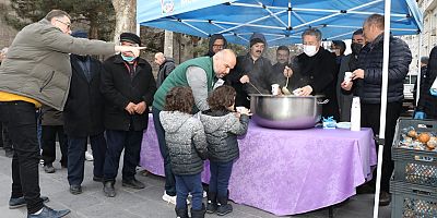 Sabah Namazı Sonrası Çorbalar Melikgazi'den