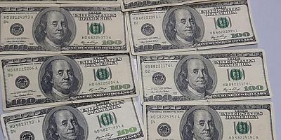 Sahte Dolar Bozdurmak İsterken Yakalandı