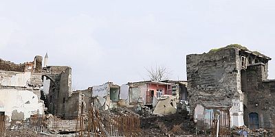 Şair Ahmed Arif’in Sur’daki Evinin Yıkıldığı Belgeselle Ortaya Çıktı