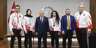 Şampiyon Sporcular Büyükşehirde