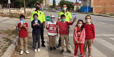 Sarıoğlan’da Okul Geçit Görevlilerine Eğitimi Verildi