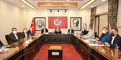 “Şehir İdarecilerinin Evde Beklemek Gibi Bir Lüksü Olamaz”