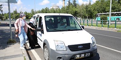 Sınava Geç Kalan Öğrencilerin Yardımına Melikgazi Koştu