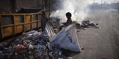Sosyal Yardımda Bulunmak İçin Yoksulluk Yeterli Değil!