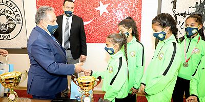 Sporcu Fabrikası Meyvelerini Vermeye Başladı