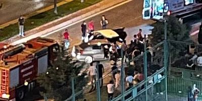 Sürücü Araçta Sıkıştı