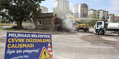 Tacettinveli, Gülük ve Yıldırım Beyazıt Mahallelerinde Metruk Binalar Yıkılıyor