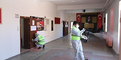 ‘Talas Acil Müdahale Ekibi’nden Ara Tatilde Okullara Detaylı Temizlik