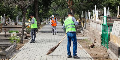 Talas’ın Mezarlıklarında Bayram Hazırlığı