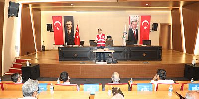 Talas’ın Muhtarlarına Çok Yönlü Eğitim