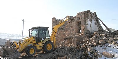 Talas Kırsalında Tehlikeleri Yapılar Yıkılıyor