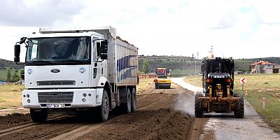 Talas Kırsalında Yollar Genişliyor
