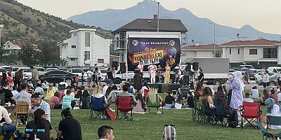 Talas'ta Cumartesi Sinema, Pazar Konser