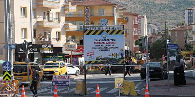 Talas’ta Kış Öncesi Hummalı Yol Çalışması