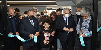 Talas’ta ‘Kuşaklararası’ Resim Sergisi Açıldı