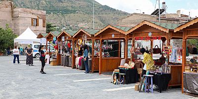 Talas’ta Maharetli Eller Misafirlerini Ağırlıyor