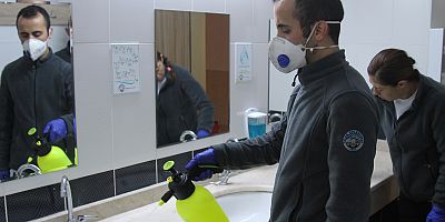 Talas'ta Okullar Periyodik Olarak Temizleniyor