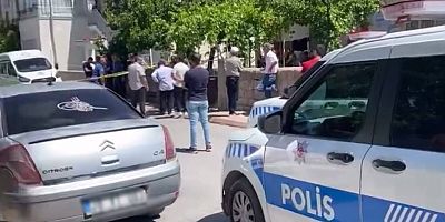 Tartıştığı Üvey Kızını Tüfekle Yraalayan Şahıs Daha Sonra Yaşamına Son Verdi