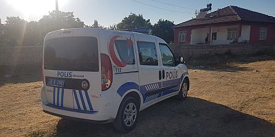 Temizlemek İstediği Tabancası Ateş Alınca Kendini Vurdu