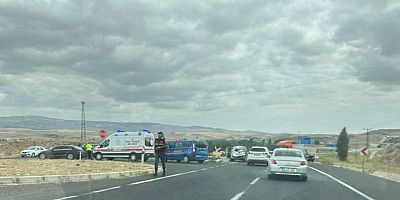 TIR İle Otomobilin Çarpıştığı Kazada Maddi Hasar Oluştu