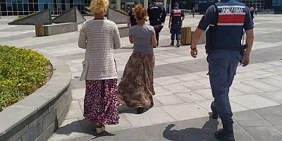 Tırnakçılık yapan 2 kadın yakalandı