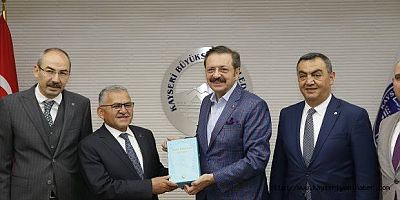 TOBB Başkanı Odaları Fırsatçılara Karşı Harekete Geçirdi