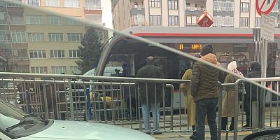Tramvay Vatandaşa Çarptı