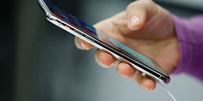 Türkiye'de Cep Telefonlarına Yüzde 1'lik Ek Vergi Geldi
